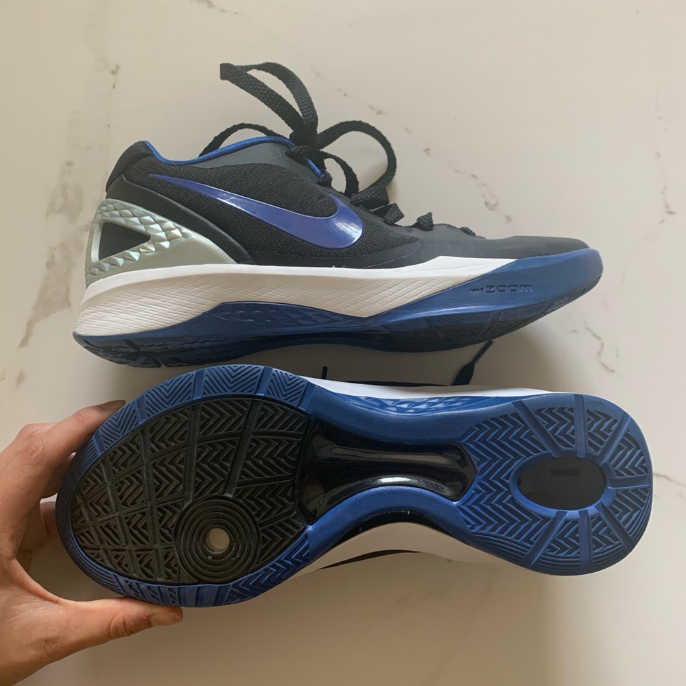 Nike Volleyball or Basketball Court Shoes - Picture 2 of 5